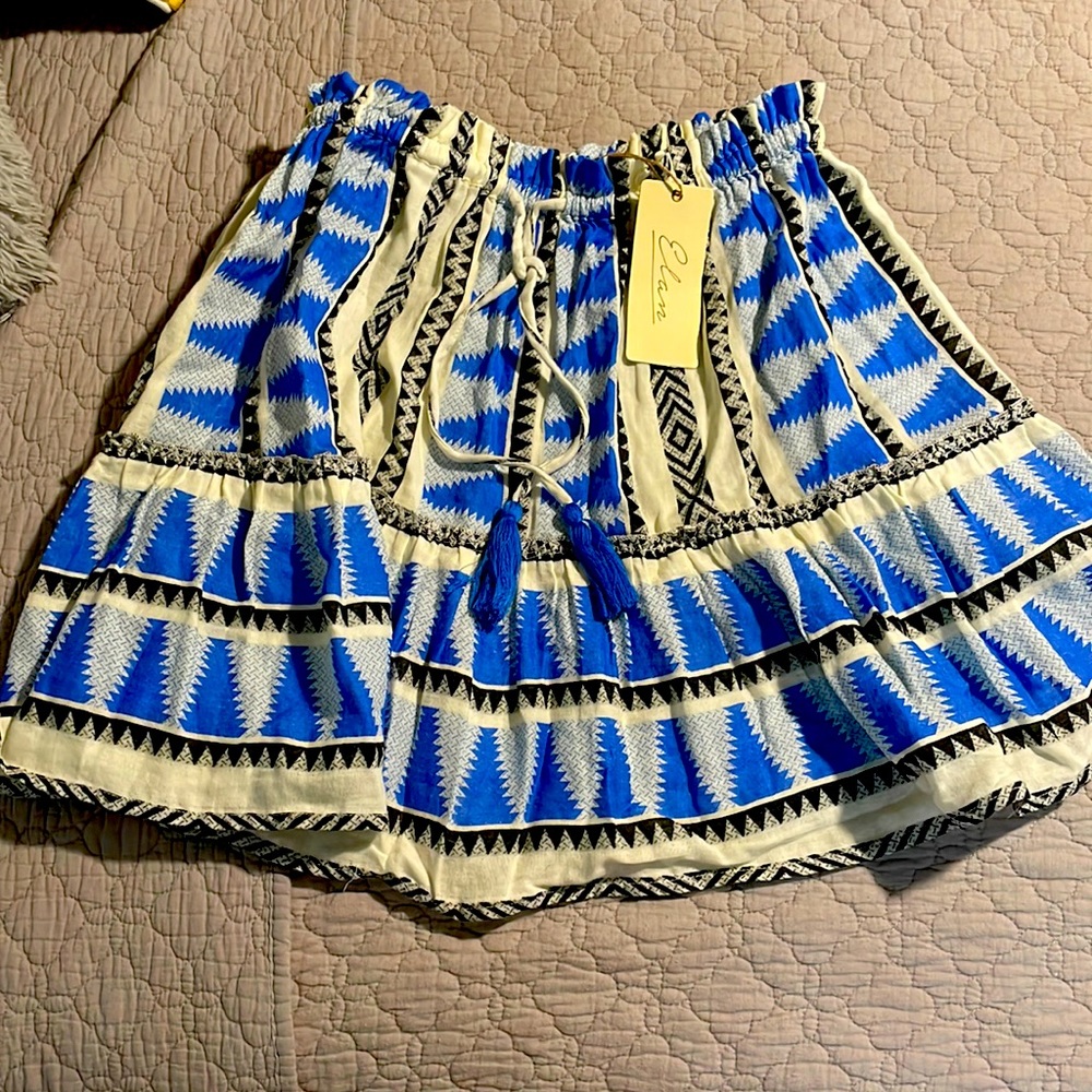 Skirt with ruffles